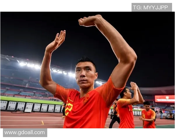 中国足球比赛直播中超精彩瞬间回顾与分析全方位解读赛事动态与球员表现