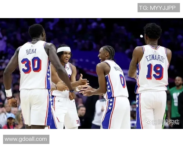 2017年火箭队与雄鹿队精彩对决录播回顾与分析