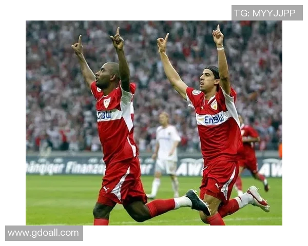 埃青年与特温特激战正酣谁能在这场对决中笑到最后 埃青年与特温特激战正酣谁能在这场对决中笑到最后